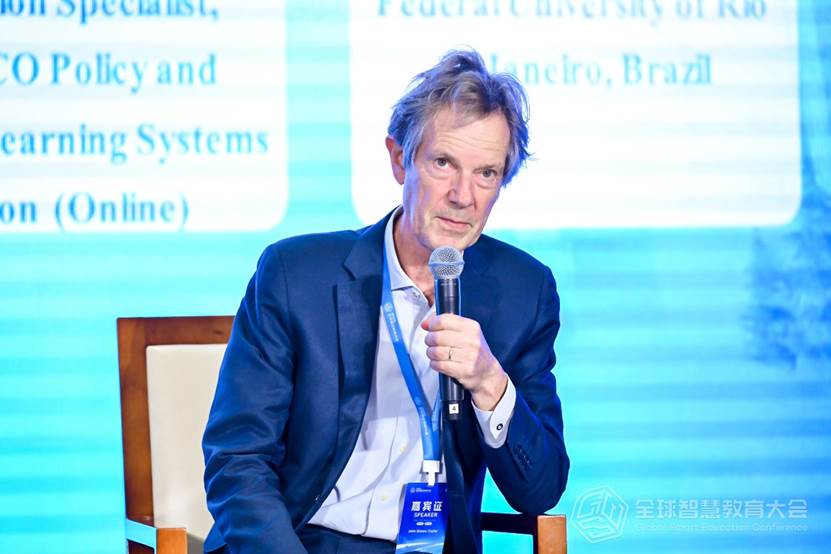 伦敦大学学院计算机科学教授约翰·肖-泰勒（John Shawe-Taylor）