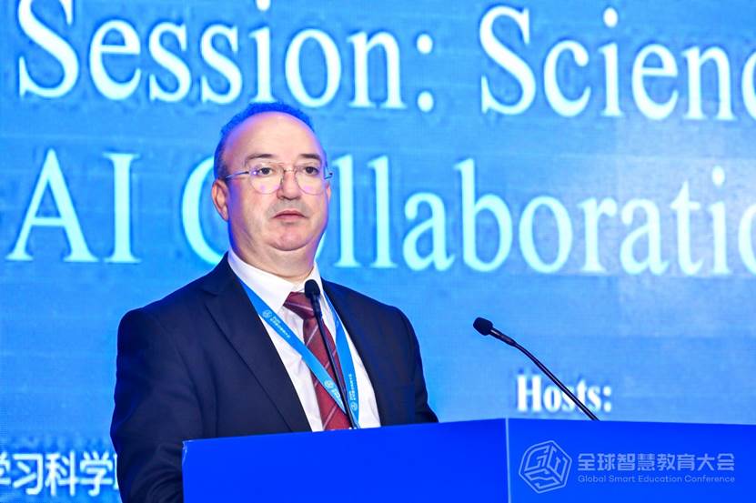 阿拉伯国家联盟教育、文化、科学组织ICT部门主任穆罕默德·杰姆尼（Mohamed Jemni）